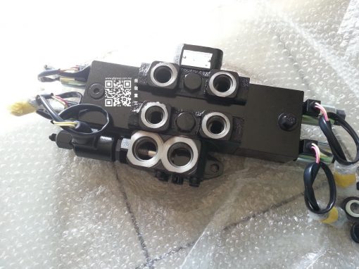 669-25900000 | Outrigger Control Valve