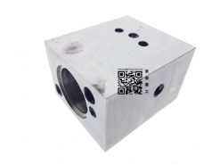 629-18534000 | OUTRIGGER COVER SIDE KATO